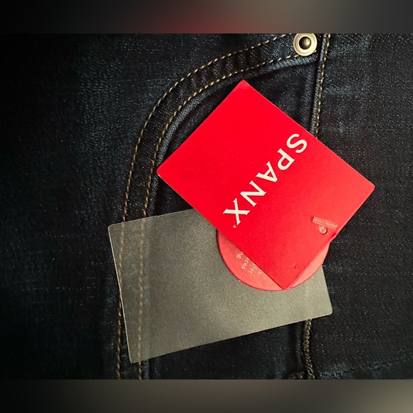 Women’s Flare Jean - Picture 5 of 6